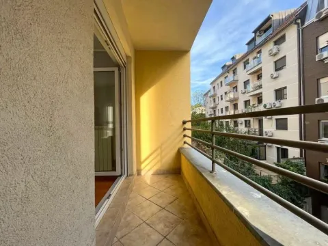 Rent, two bedroom apartment, 46m², Vračar Hram, Vračar Sve Podlokacije - image 3