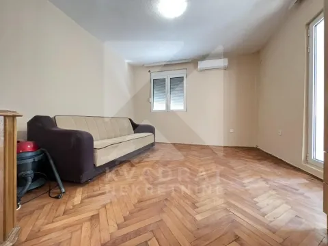 Rent, one bedroom apartment, 50m², Zagorič, Podgorica - image 4