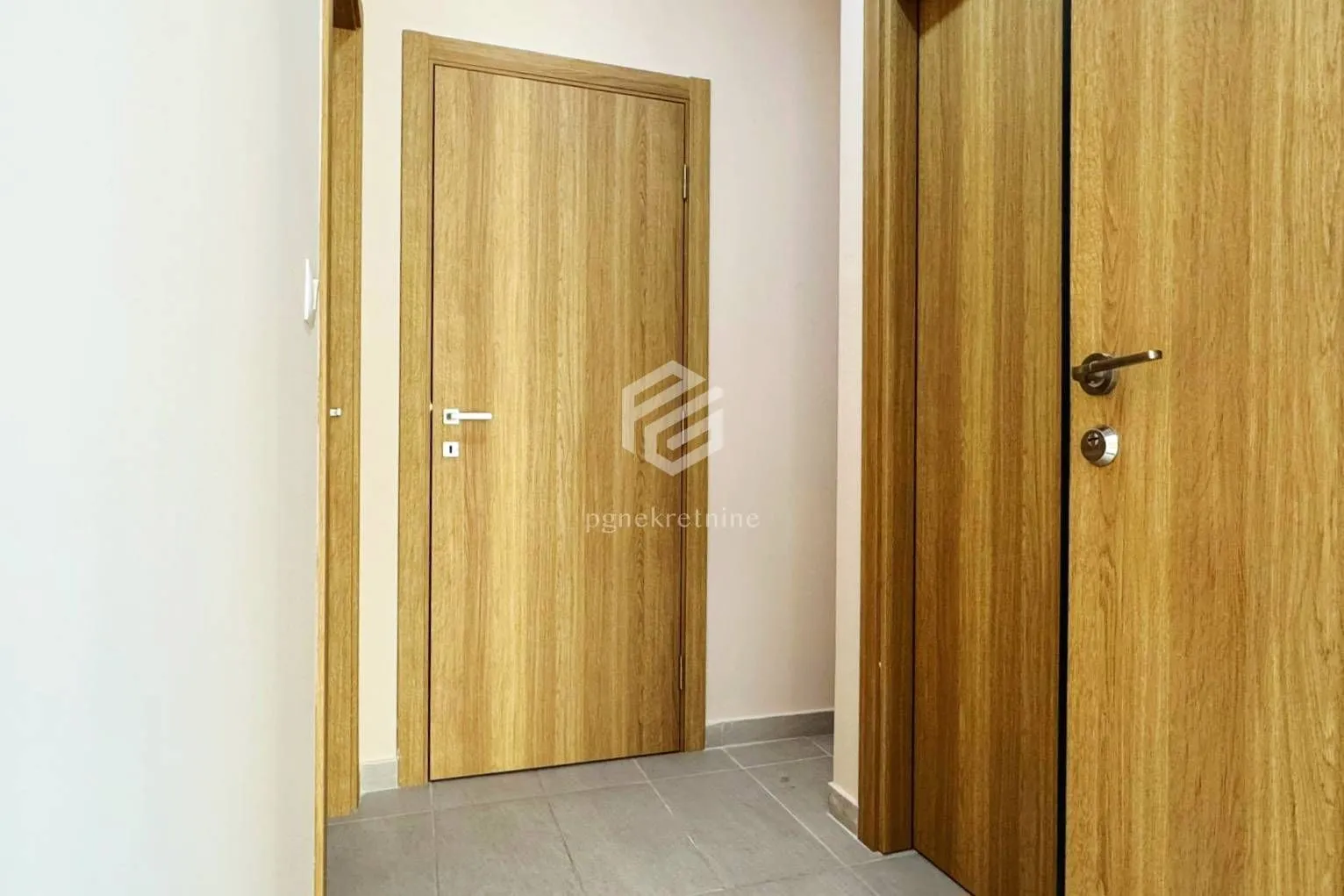 Rent, two bedroom apartment, 76m², Dalmatinska ulica, Podgorica