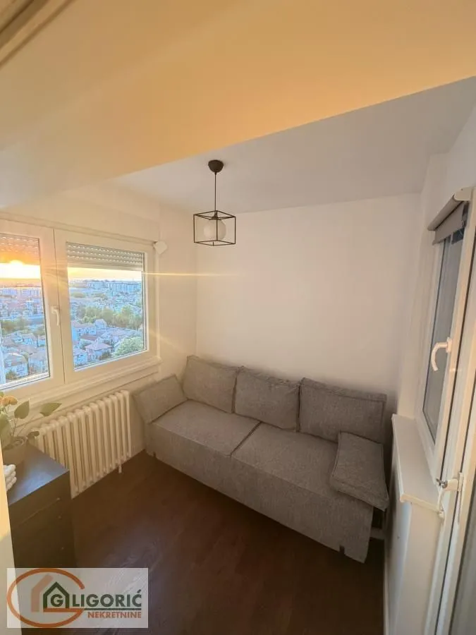 Prodaja, jednosoban stan, 42m², Zemun Sve Podlokacije, Beograd