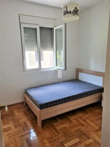 Rent, house, 120m², Tološi, Podgorica