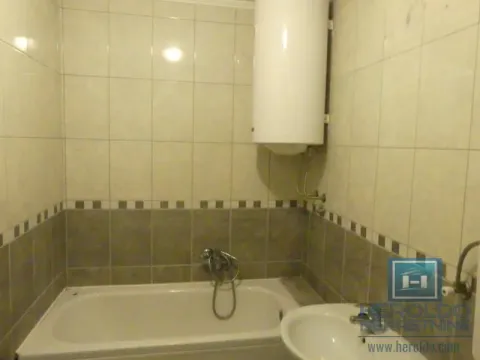 Izdavanje, dvosoban stan, 61m², Centar, Jagodina - image 22