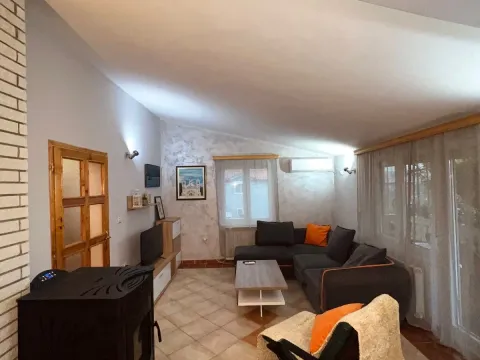 Rent, three bedroom apartment, 130m², Zabjelo, Podgorica - image 9