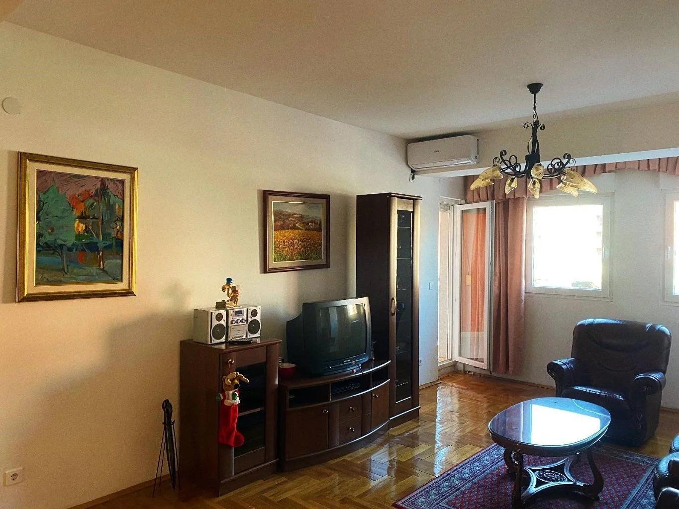 Izdavanje, trosoban stan, 110m², City Kvart, Podgorica