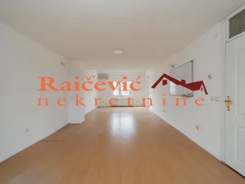 Prodaja, četvorosoban stan, 176m², Autokomanda, Voždovac Sve Podlokacije - image 2