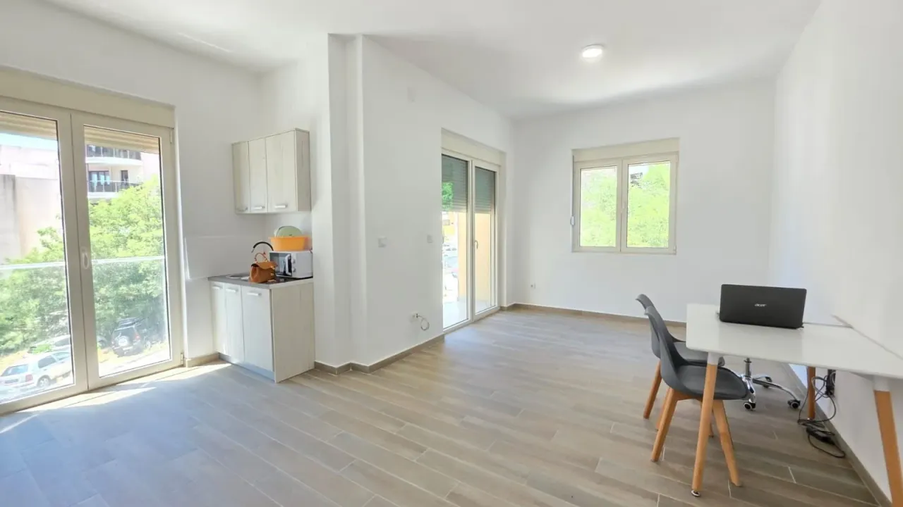 Prodaja, dvosoban stan, 74m², Bečići, Budva