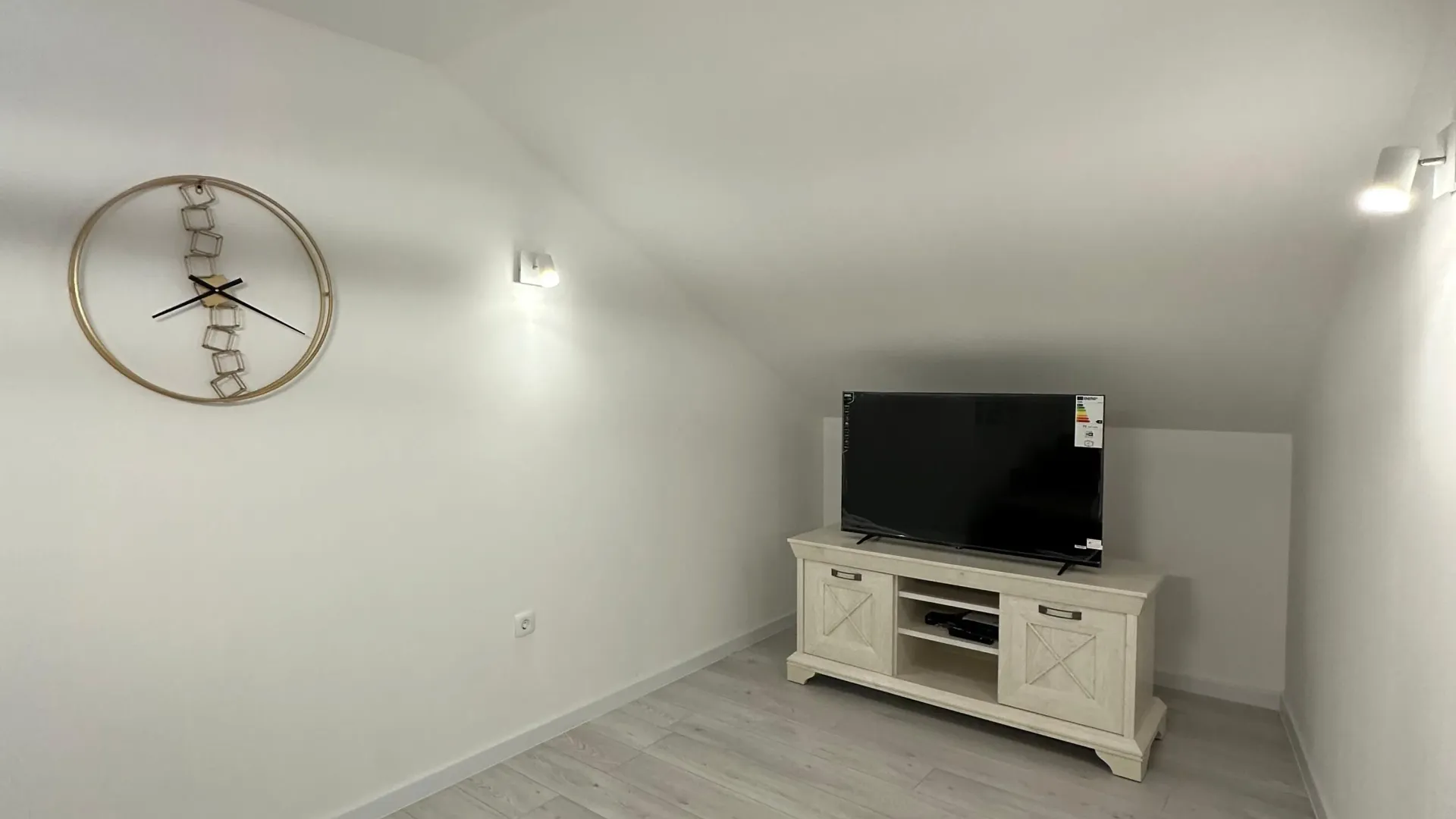 Izdavanje, stan, 54m², Seljanovo, Tivat