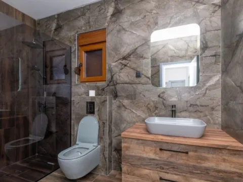 Izdavanje, kuća, 140m², Donja Gorica, Podgorica - image 12