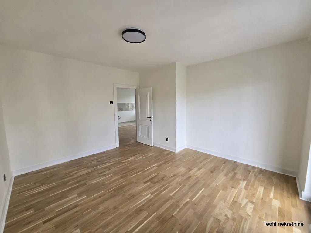 Prodaja, trosoban stan, 75m², Južni Bulevar, Vračar Sve Podlokacije