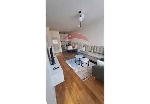 Izdavanje, jednosoban stan, 47m², Central Point, Podgorica