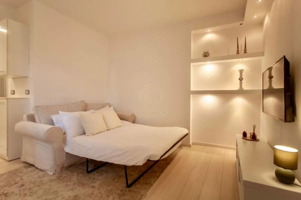 Rent, two bedroom apartment, 53m², Stari Grad, Beograd