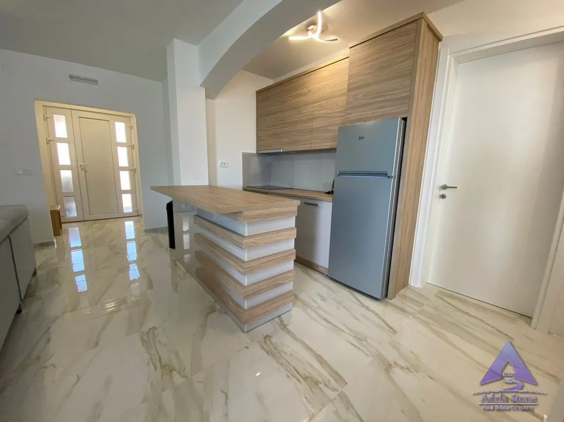 Rent, three bedroom apartment, 115m², Bečići, Budva