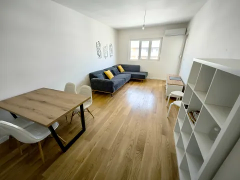 Rent, one bedroom apartment, 49m², Central Point, Podgorica - image 8