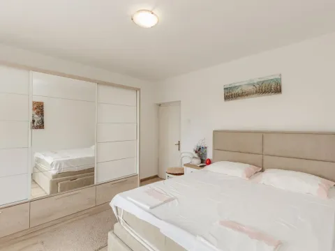 Stan-na-dan, jednosoban stan, 16m², Savina, Herceg Novi - image 3
