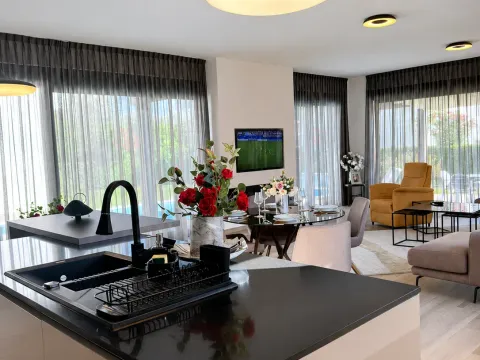 Sale, house, 342m², Centar, Bar - image 9