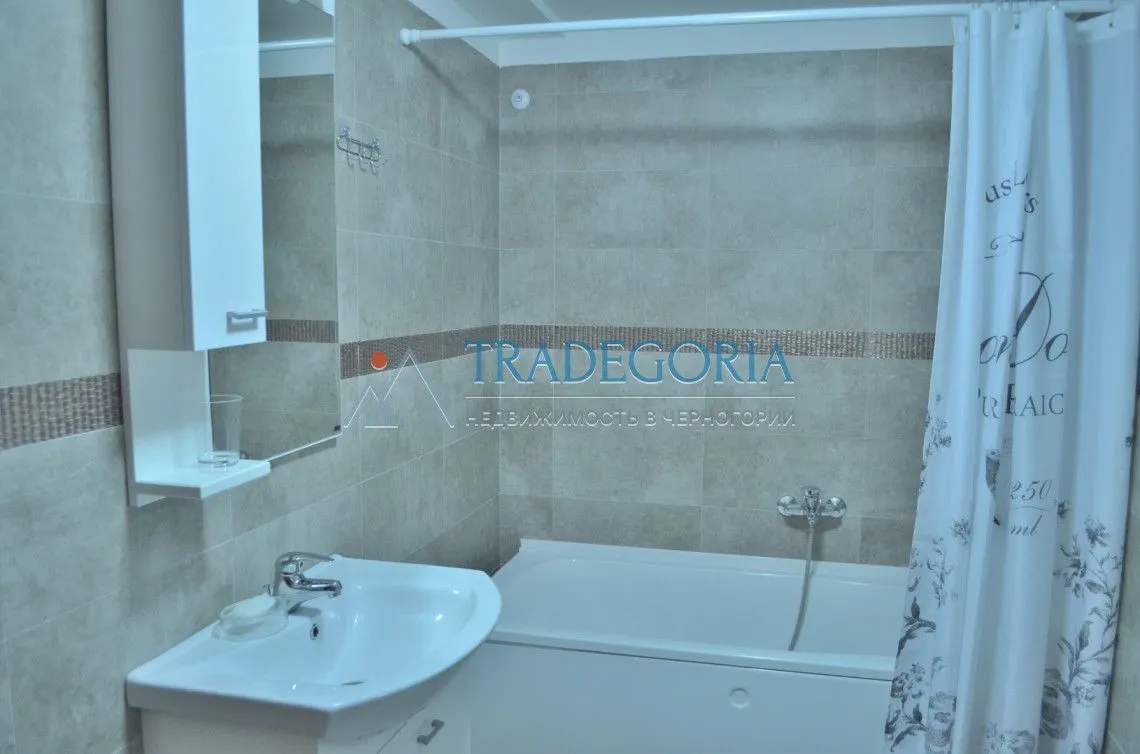Prodaja, dvosoban stan, 68m², Dobra Voda, Bar