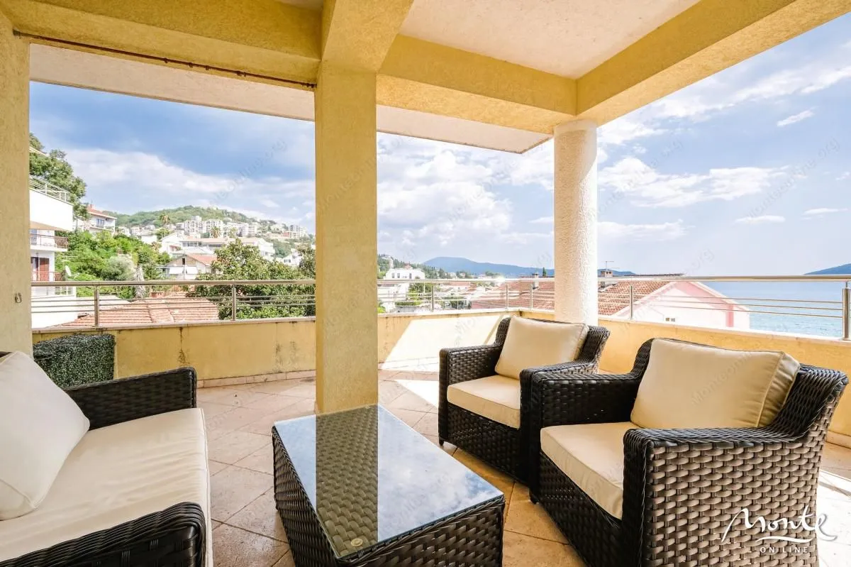 Prodaja, jednosoban stan, 94m², Igalo, Herceg Novi