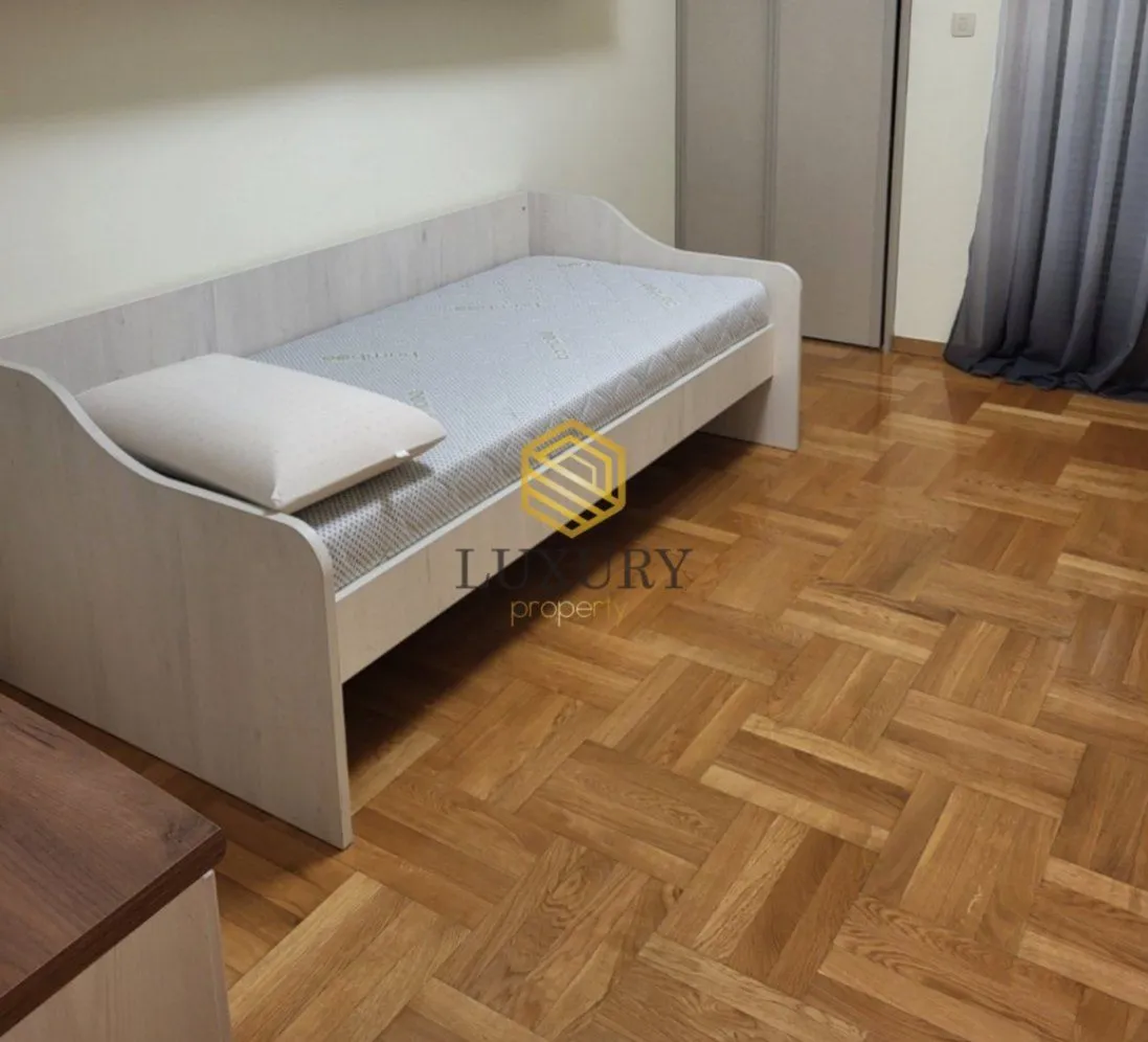 Izdavanje, trosoban stan, 95m², Preko Morače, Podgorica