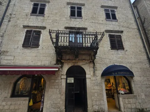 Poslovni prostor in Stari Grad Kotor