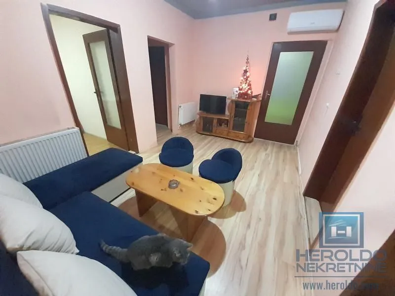Prodaja, kuća, 310m², Tavrića obori, Jagodina