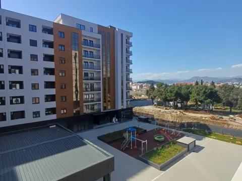 Izdavanje, jednosoban stan, 44m², Stari Aerodrom, Podgorica - image 12