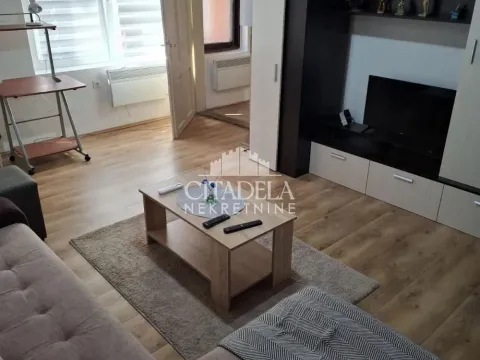 Izdavanje, trosoban stan, 80m², Voždovac Sve Podlokacije, Beograd - image 12