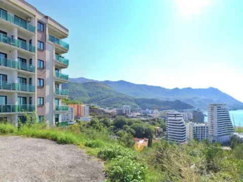 Sale, two bedroom apartment, 81m², Bečići, Budva - image 1