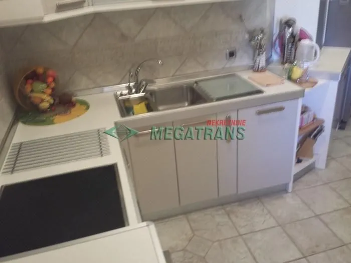 Rent, four bedroom apartment, 160m², Čenej, Novi Sad Sve Podlokacije