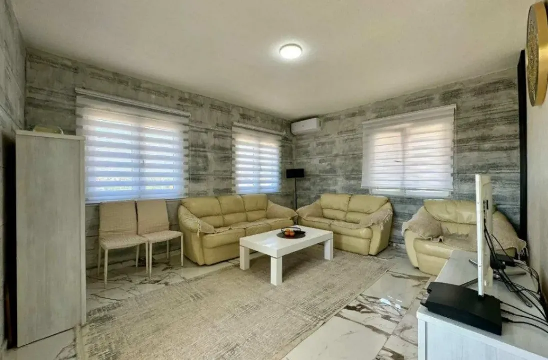 Izdavanje, dvosoban stan, 60m², Bjeliši, Bar