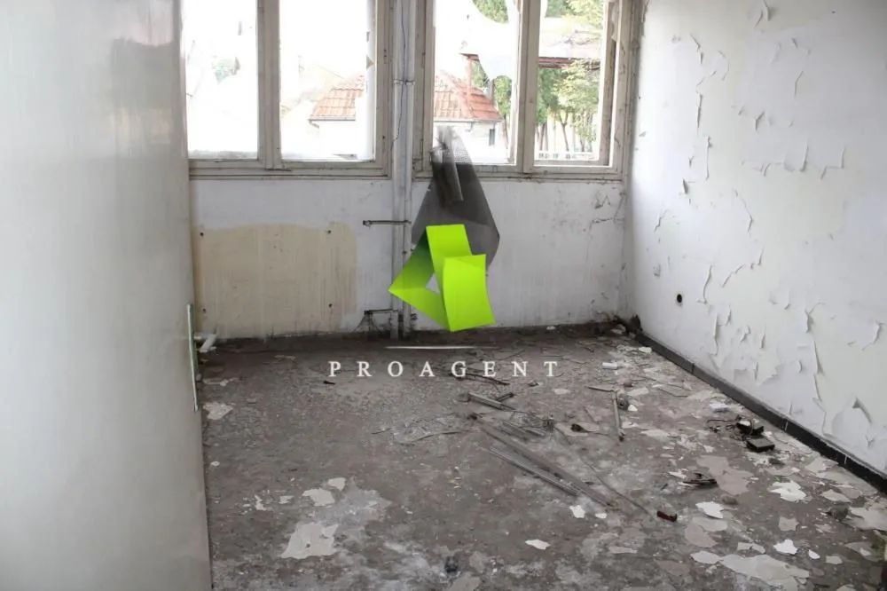 Rent, office space, 828m², Medijana, Niš
