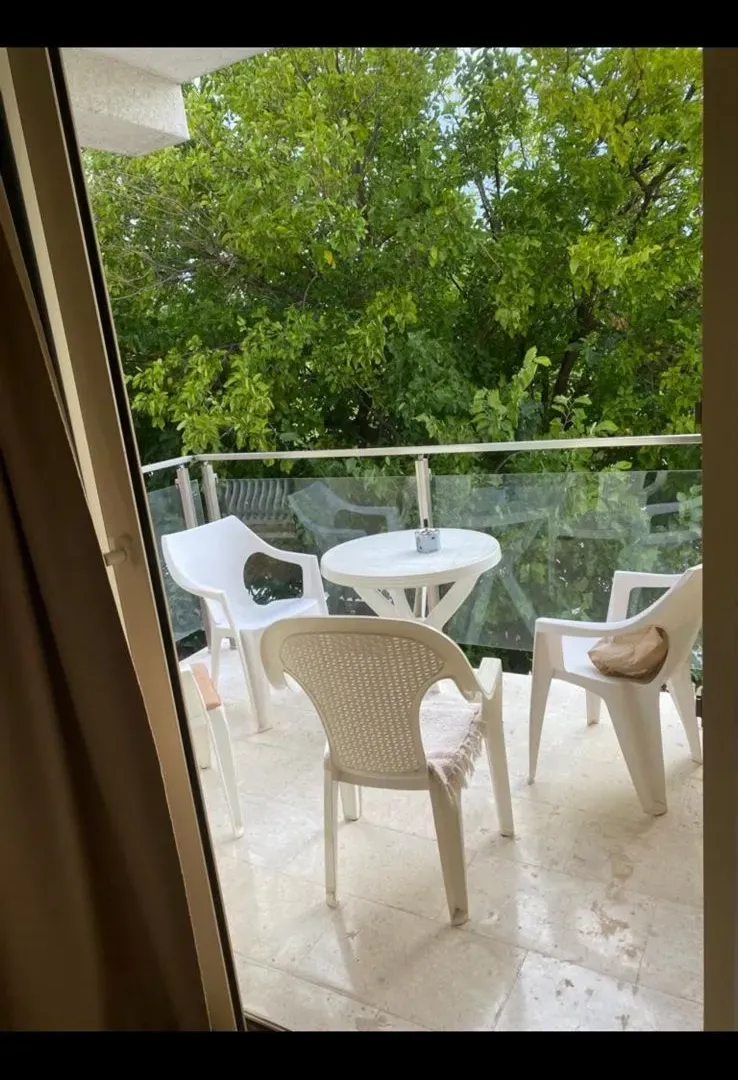 Izdavanje, jednosoban stan, 50m², Šušanj, Bar