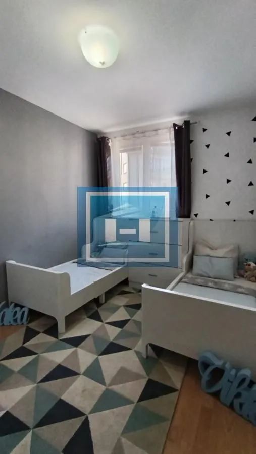 Prodaja, trosoban stan, 83m², Vašarište, Jagodina