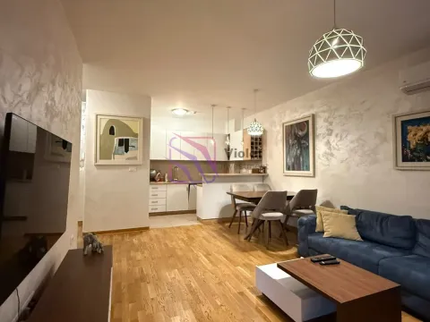 Izdavanje, dvosoban stan, 65m², City Kej, Podgorica - image 6