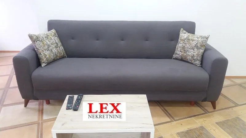 Prodaja, trosoban stan, 73m², Karaburma, Palilula Sve Podlokacije