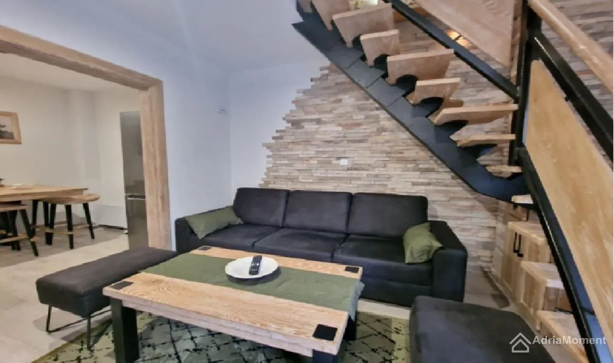 Prodaja, trosoban stan, 97m², Centar, Budva