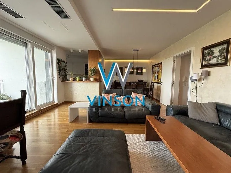 Prodaja, četvorosoban stan, 114m², Sremska Kamenica, Petrovaradin