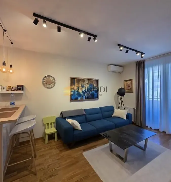 Izdavanje, jednosoban stan, 44m², Sajmište, Novi Sad