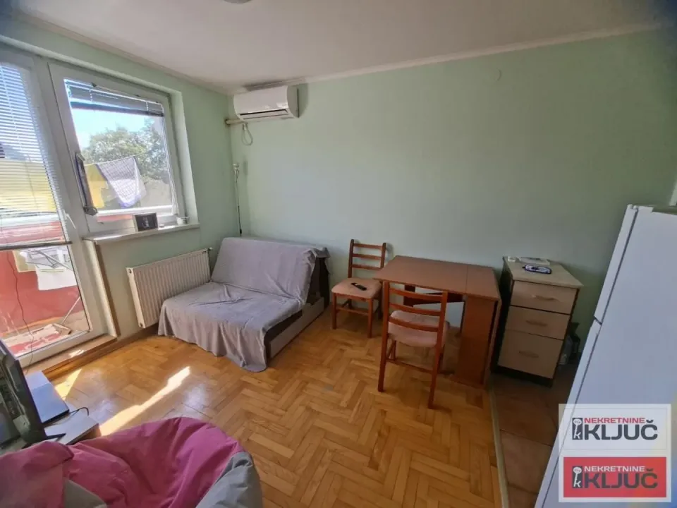 Izdavanje, jednosoban stan, 30m², Sajmište, Novi Sad