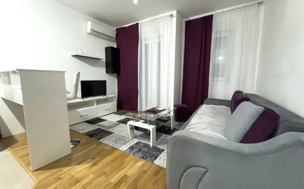 Izdavanje, garsonjera, 27m², City Kej, Podgorica