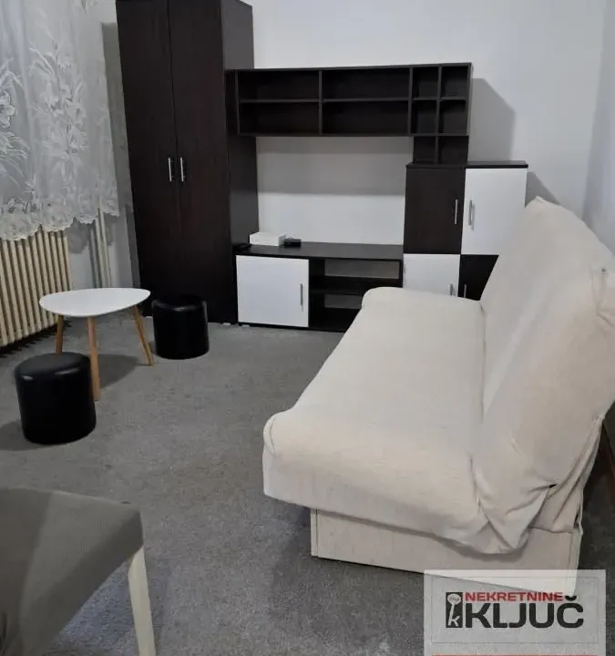 Izdavanje, jednosoban stan, 32m², Novo naselje, Novi Sad