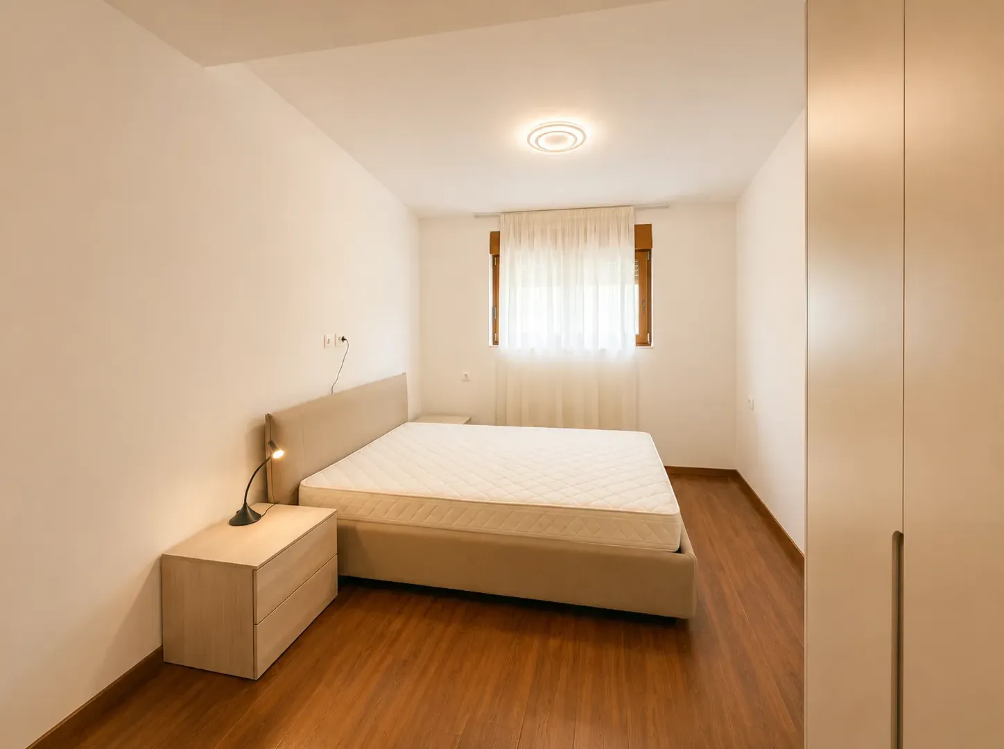 Izdavanje, četvorosoban stan, 113m², Master Kvart, Podgorica