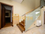 Izdavanje, kuća, 380m², Mareza, Podgorica - image 50