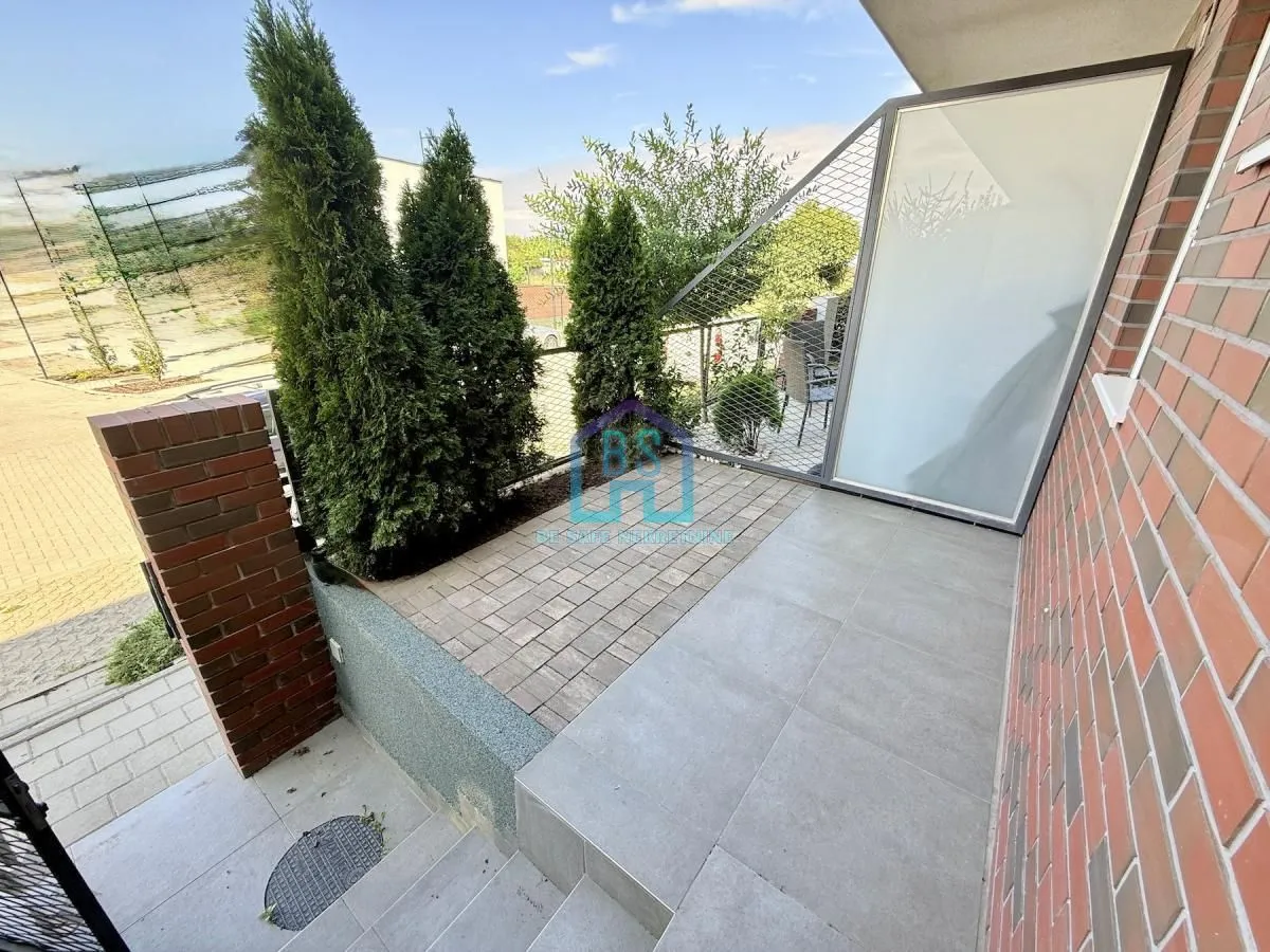 Prodaja, četvorosoban stan, 73m², Alibegovac, Petrovaradin