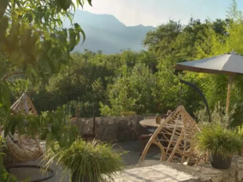 Izdavanje, kuća, 130m², Lješevići, Kotor - image 10