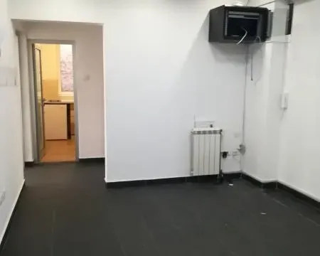 Izdavanje, poslovni prostor, 130m², Stari Grad, Beograd - image 4