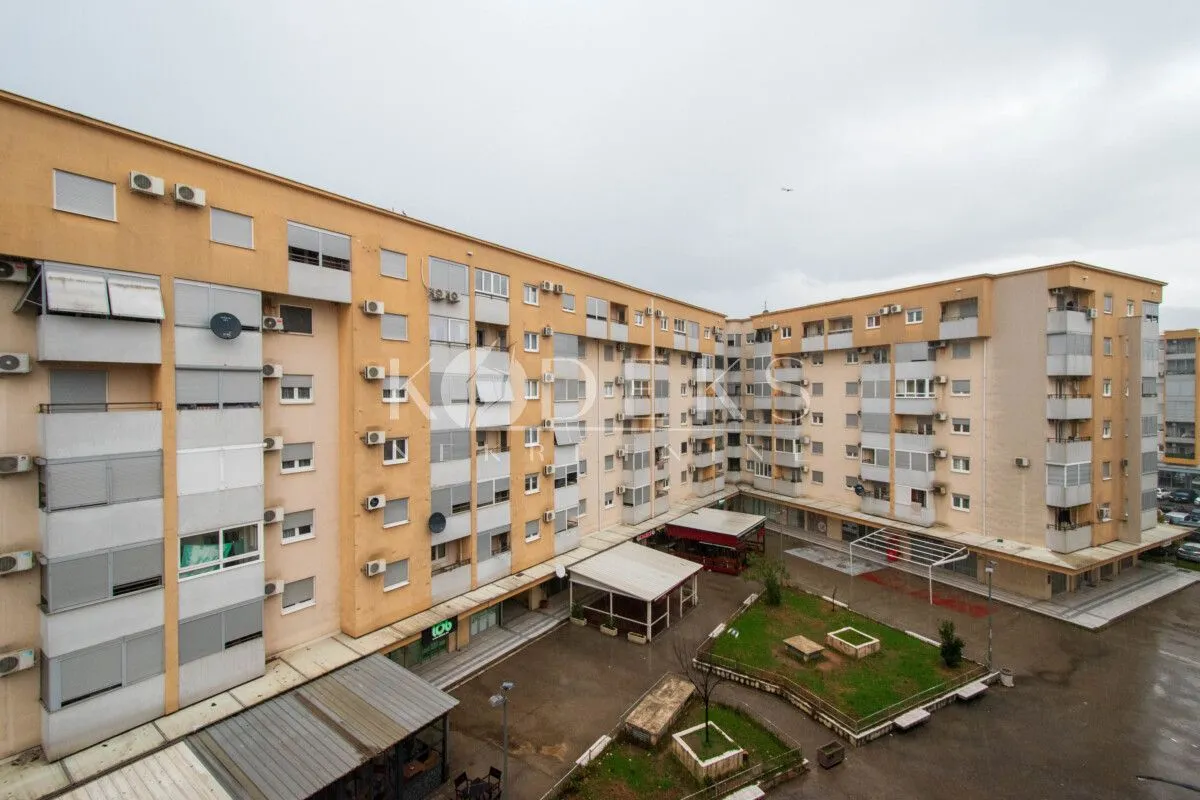 Izdavanje, dvosoban stan, 55m², Stari Aerodrom, Podgorica