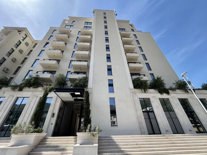 Prodaja, jednosoban stan, 77m², Bečići, Budva