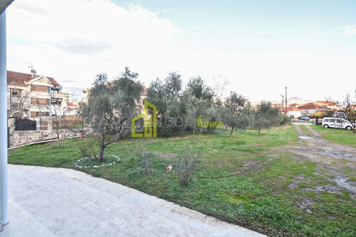 Sale, house, 300m², Zabjelo, Podgorica