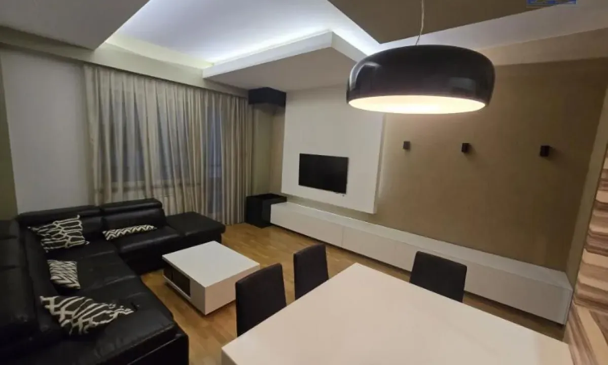 Izdavanje, trosoban stan, 90m², Bulevar Oslobodjenja, Novi Sad Sve Podlokacije