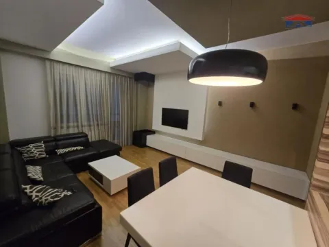 Izdavanje, trosoban stan, 90m², Bulevar Oslobodjenja, Novi Sad Sve Podlokacije